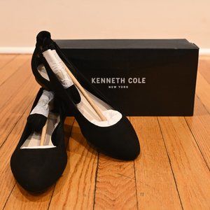 Kenneth Cole Black Suede Ballet Flats